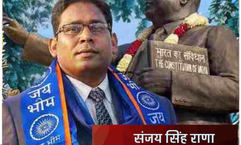 डॉ. भीमराव अंबेडकर की प्रतिमा के पास खड़े संजय सिंह राणा, सामाजिक न्याय के संदेश के साथ