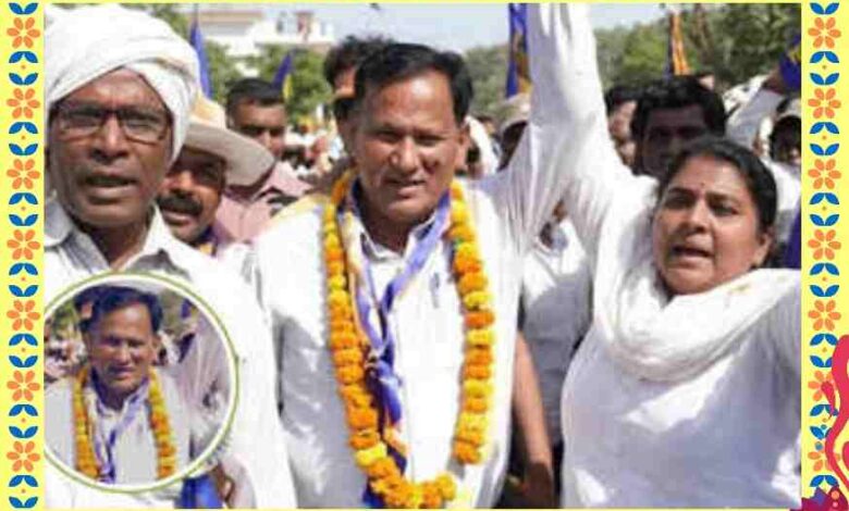 आंबेडकर जयंती जुलूस में शामिल आजमगढ़ के एसडीएम राजकुमार बैठा, जय भीम के नारों के बीच वायरल वीडियो