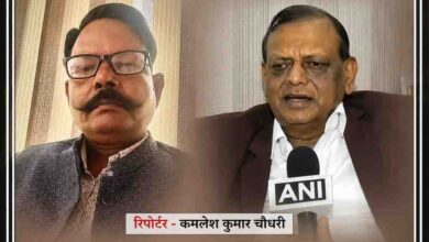 रिपोर्टर कमलेश कुमार चौधरी और कंसा किला विवाद से जुड़े राजनीतिक घटनाक्रम को दर्शाती फीचर इमेज